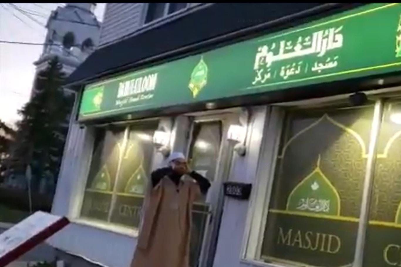 Kanada'da ezan ilk kez hoparlörden okundu Kanada'da ezan ilk kez hoparlörden okundu